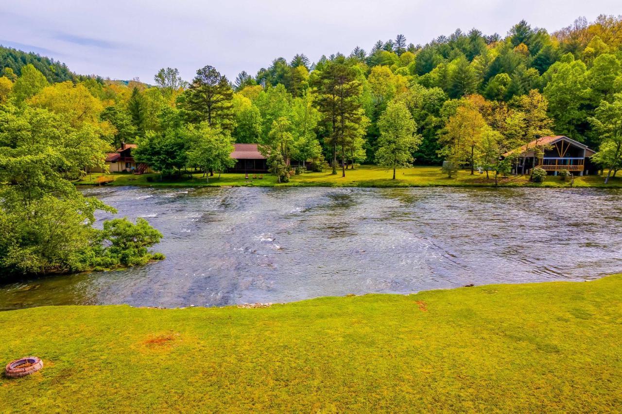 Вілла Cozy Riverfront Cabin With Fire Pit Fish And Explore! Мерфі Екстер'єр фото